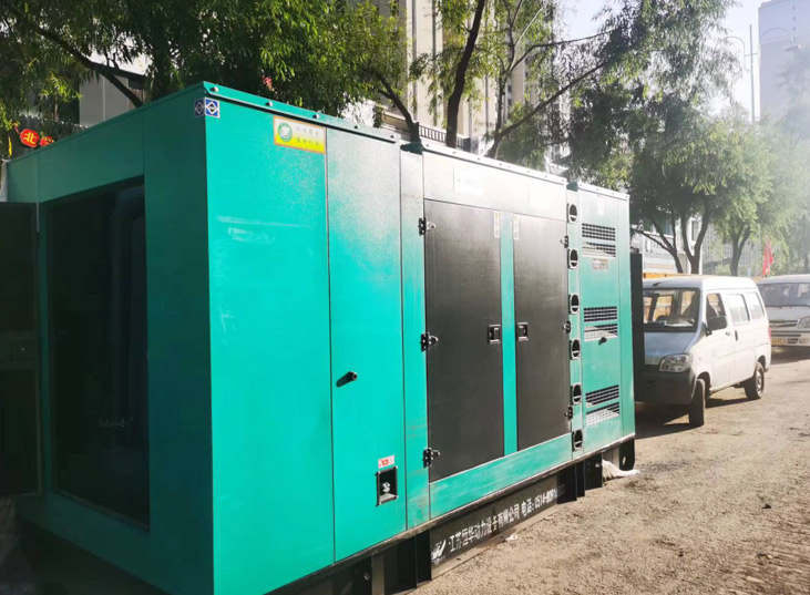 哈尔滨某市政工程玉柴静音箱350KW机组现场安装合格